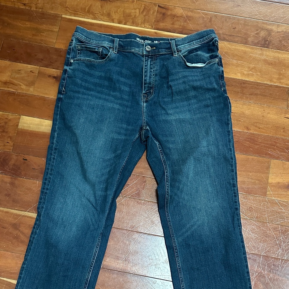 Men's Relaxed Fit Jeans in Deep Blue